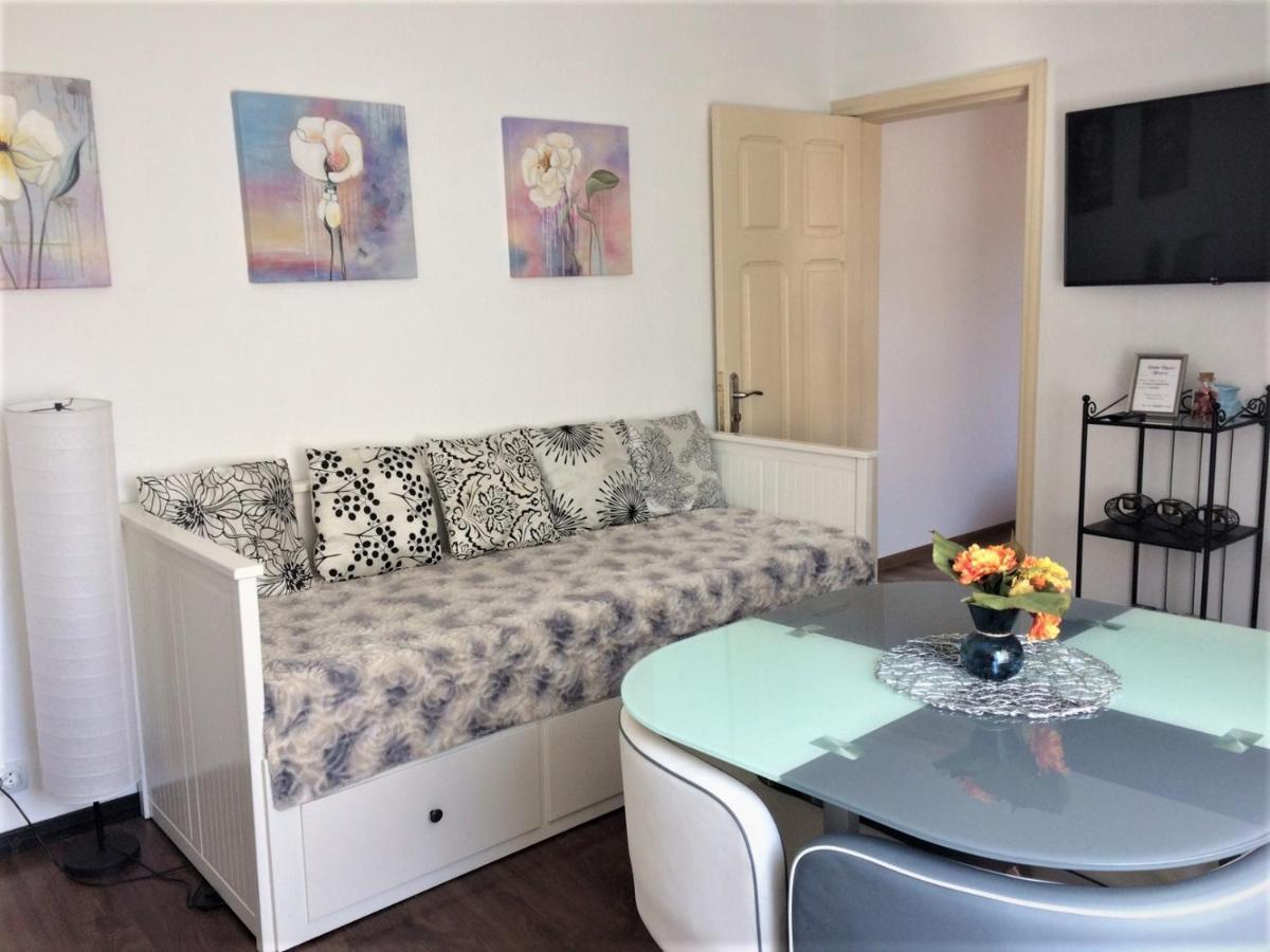 Ludvika Elegance Apartment 利耶帕亚 外观 照片